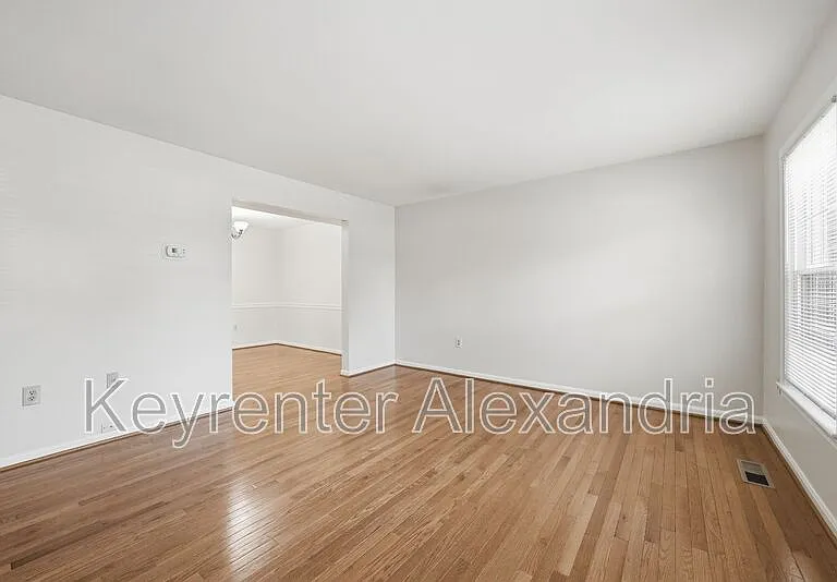 8239 Doctor Craik Ct — Photo 5
