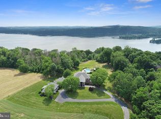 161 Ridgewood Ct, Columbia, PA 17512