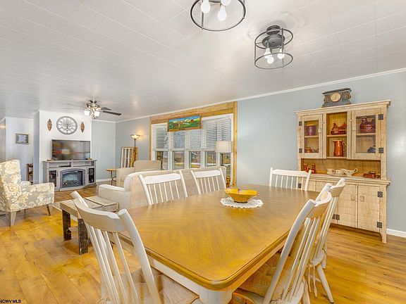 3rd image of 219 Albright Rd