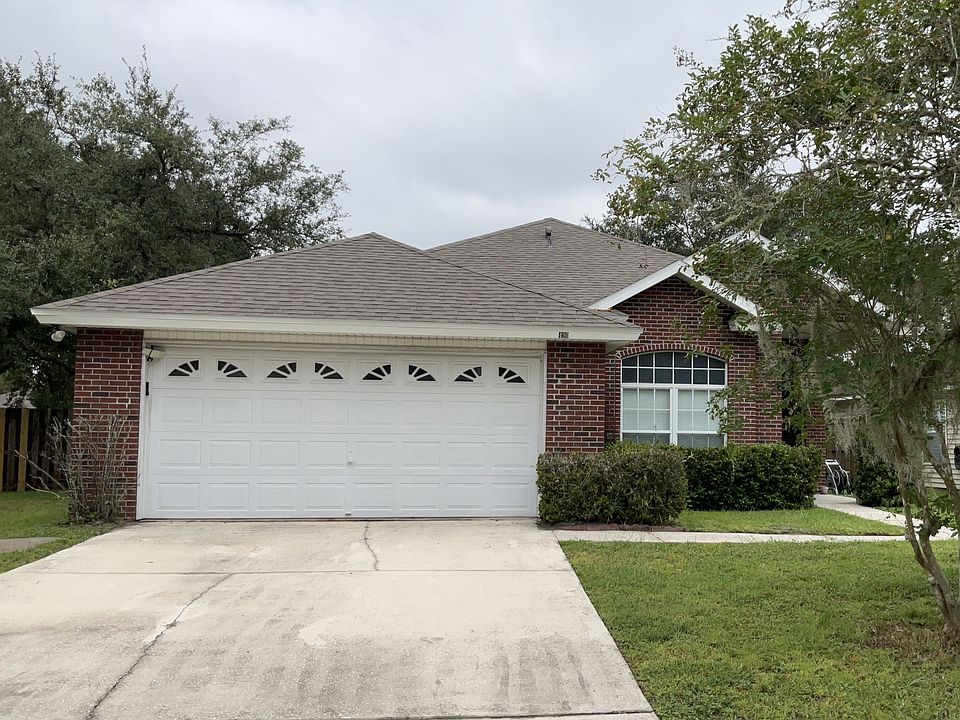 1st image of 490 Mackenzie Cir