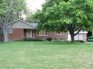 16 Wing Rd, Rexford, NY 12148