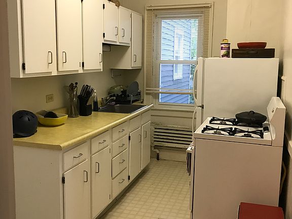 5th image of 667 Richmond Ave APT 2