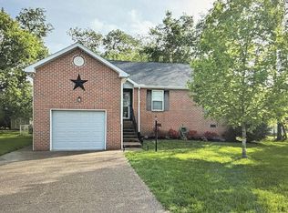 100 Trace Dr, Goodlettsville, TN 37072