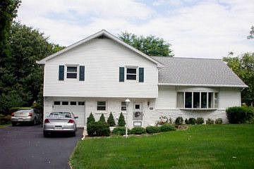 2nd image of 1812 Edenwald Ln