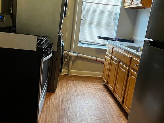 4th image of 265 Union St Unit 4