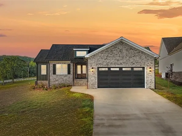 2542 High Meadow Dr, Asheboro, NC 27205