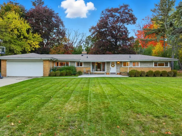 32411 Tareyton St, Farmington Hills, MI 48334