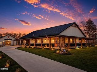 559 Morie Rd, Dandridge, TN 37725