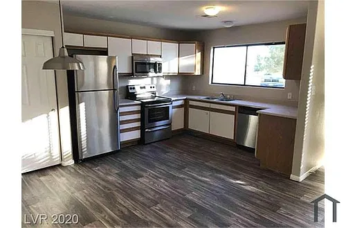 2120 McMurray Dr Photo 1