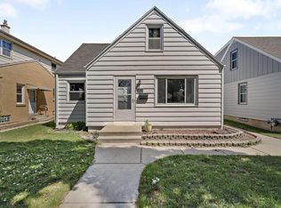 3828 S 16th St, Milwaukee, WI 53221