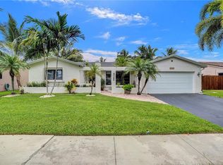 10405 NW 5th Ct, Plantation, FL 33324
