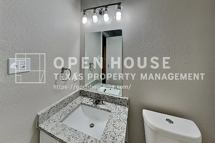 4900 Parkview Hills Ln — Photo 16