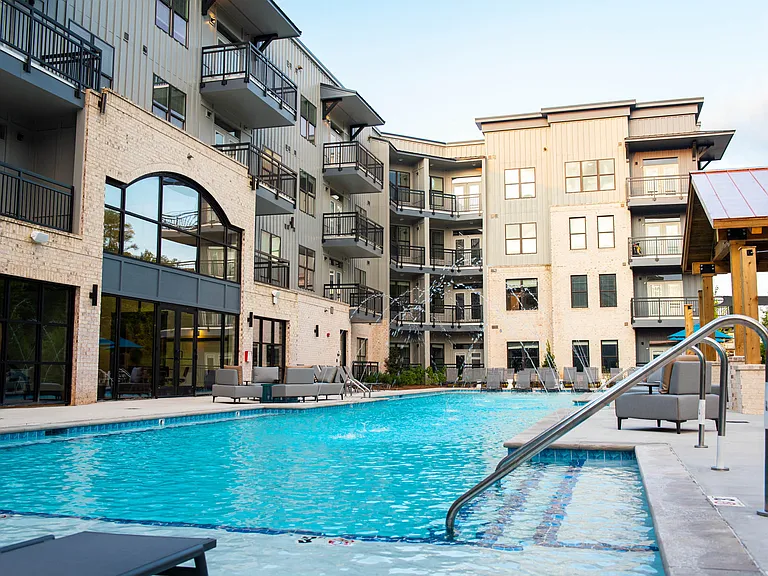 One Riverside Apartments — Photo 15