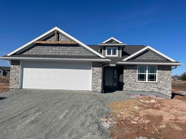 2584 Willow Ct, Green Bay, WI 54311