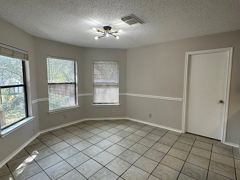 18615 Creekside Pass — Photo 4