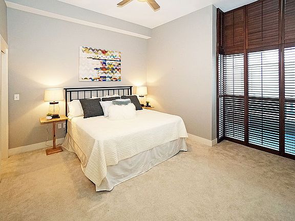 5th image of 15 W 4th St Unit 402