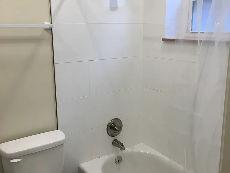 1345 W 6th Ave #D — Photo 5