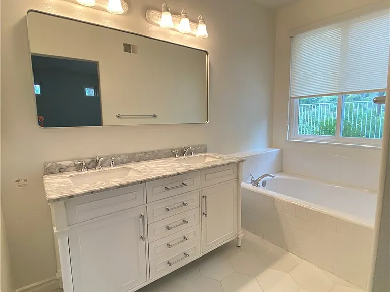 2510 Renata Ct — Photo 23