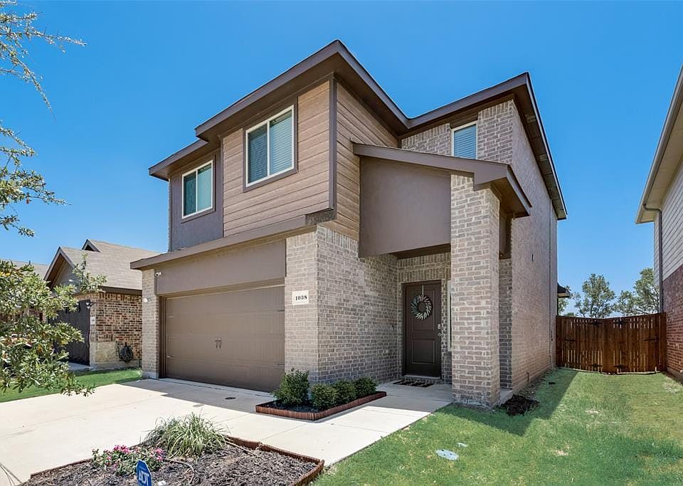 1st image of 1038 Old Oaks Dr
