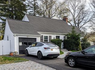 58 Hartford St, Natick, MA 01760