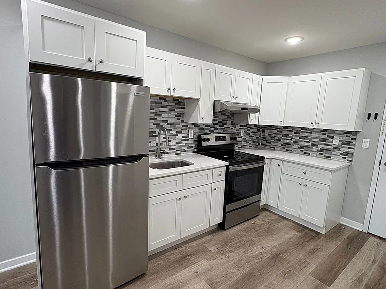 112 Godwin Ave #3 — Photo 3