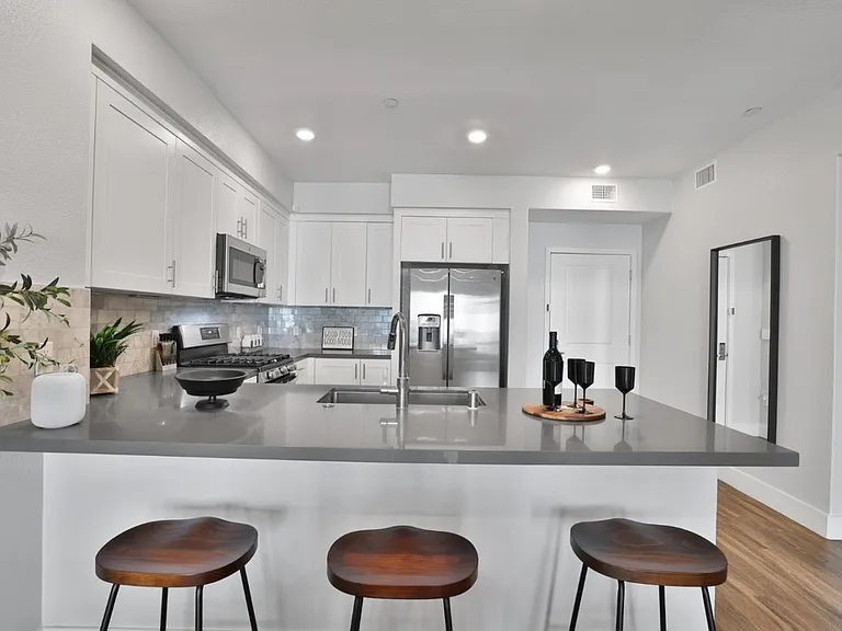 5925 Charlotte Dr #204 — Photo 5