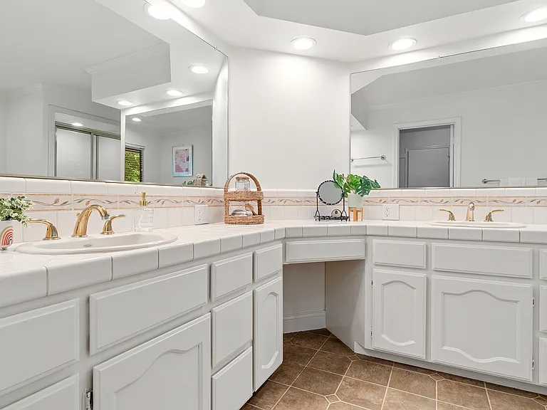 9246 Troxel Rd — Photo 11