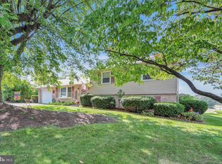 84 N Hershey Ave, Leola, PA 17540