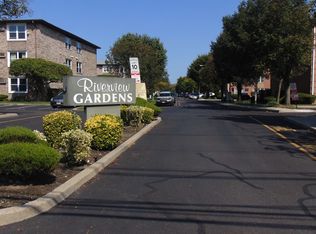 28 Riverview Ct #28, Secaucus, NJ 07094