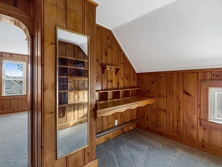 147 Rogers St — Photo 10