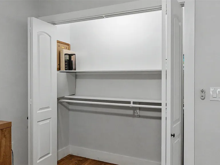 2506 E Cesar Chavez St — Photo 16
