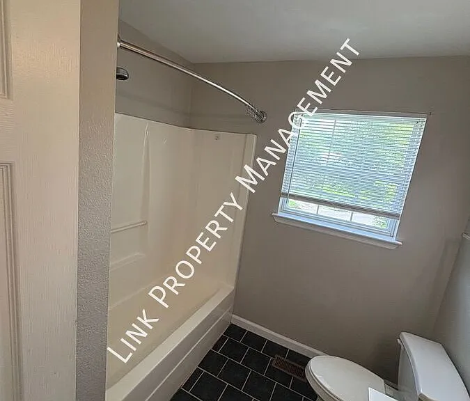 1106 Carline Rd #B — Photo 29