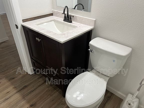 4th image of 537 NE Fairview St