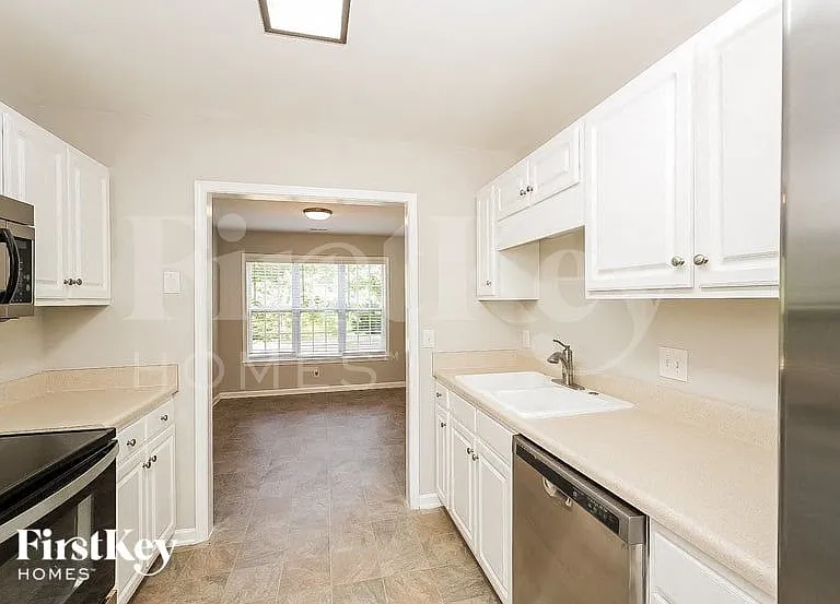 882 Eli Moore Ct — Photo 6