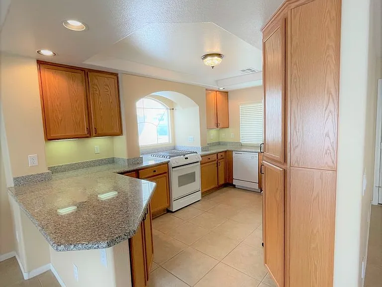 10595 Salmon Leap St — Photo 10