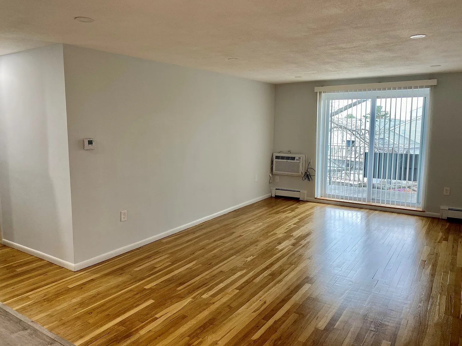 135 Quincy Ave — Photo 3