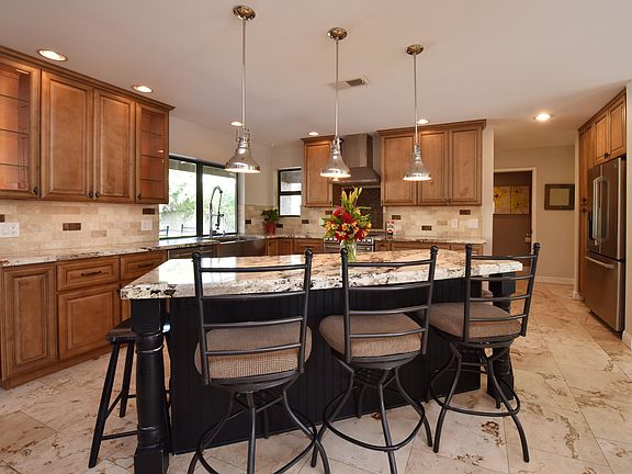 3rd image of 5122 E CORTEZ Drive