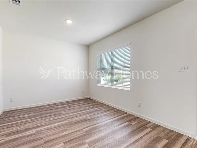 1428 Ancer Way — Photo 3