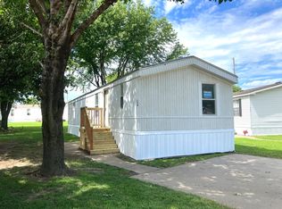 1900 NW Lyman Rd #239, Topeka, KS 66608