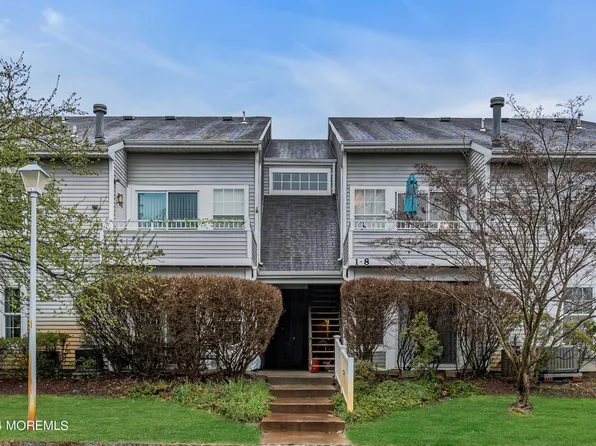 2 Hackamore Court, Tinton Falls, NJ 07753