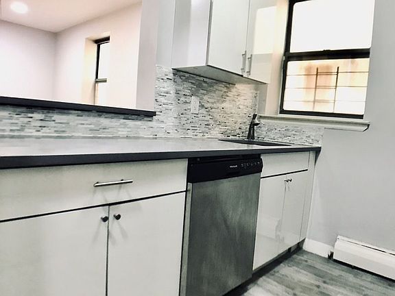 3rd image of 218 W 140th St APT 3A
