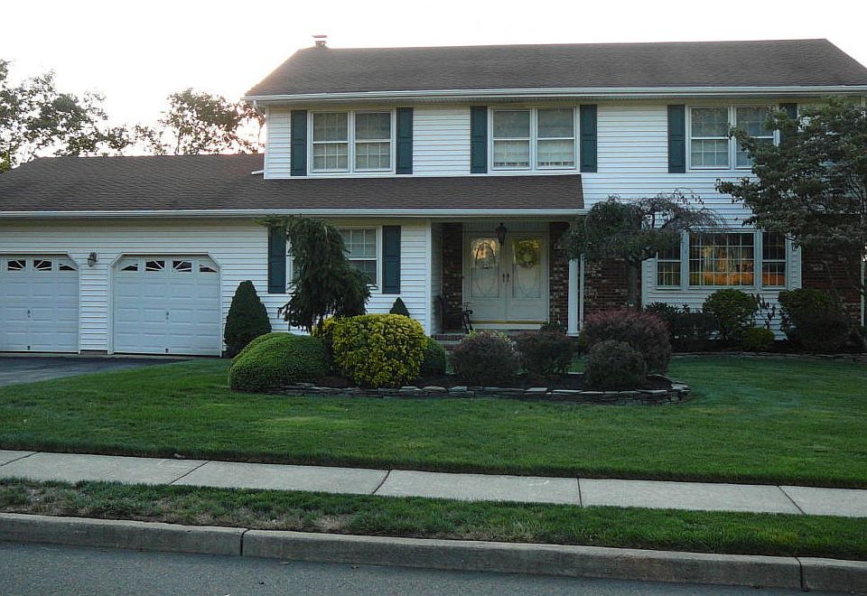1st image of 212 Woodberry Dr