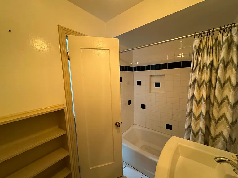 43 Granada Ave #5 — Photo 14