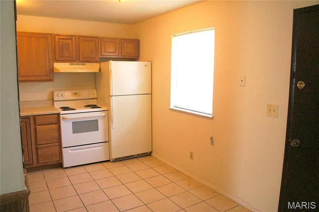 2 bed, 1.0 bath, 700 sqft, $895 — Photo 3