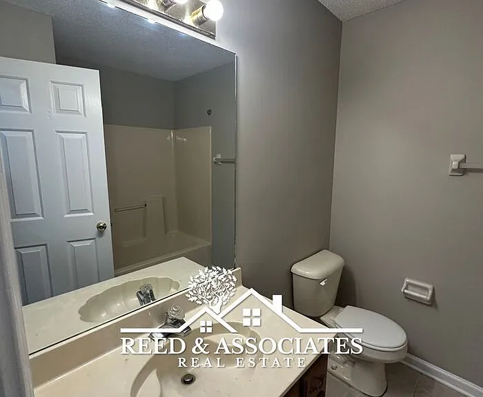 4068 Angelace Dr N — Photo 11