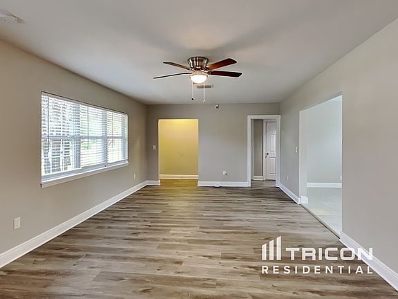 2nd image of 412 Richards Ave
