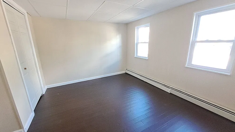 2 bed, 1000 sqft, $2,000 — Photo 4