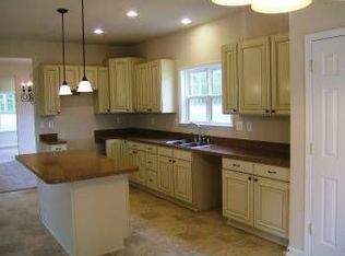 7221 Edmund Pendelton Dr, Ruther Glen, VA 22546