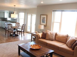 3408 S Huntington Dr, Bountiful, UT 84010