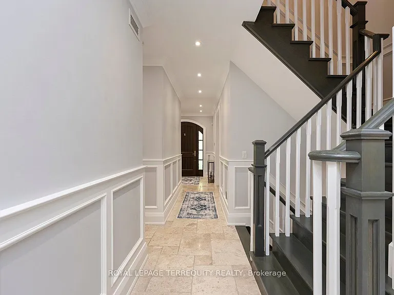 101 Chestnut Hills Pkwy — Photo 8